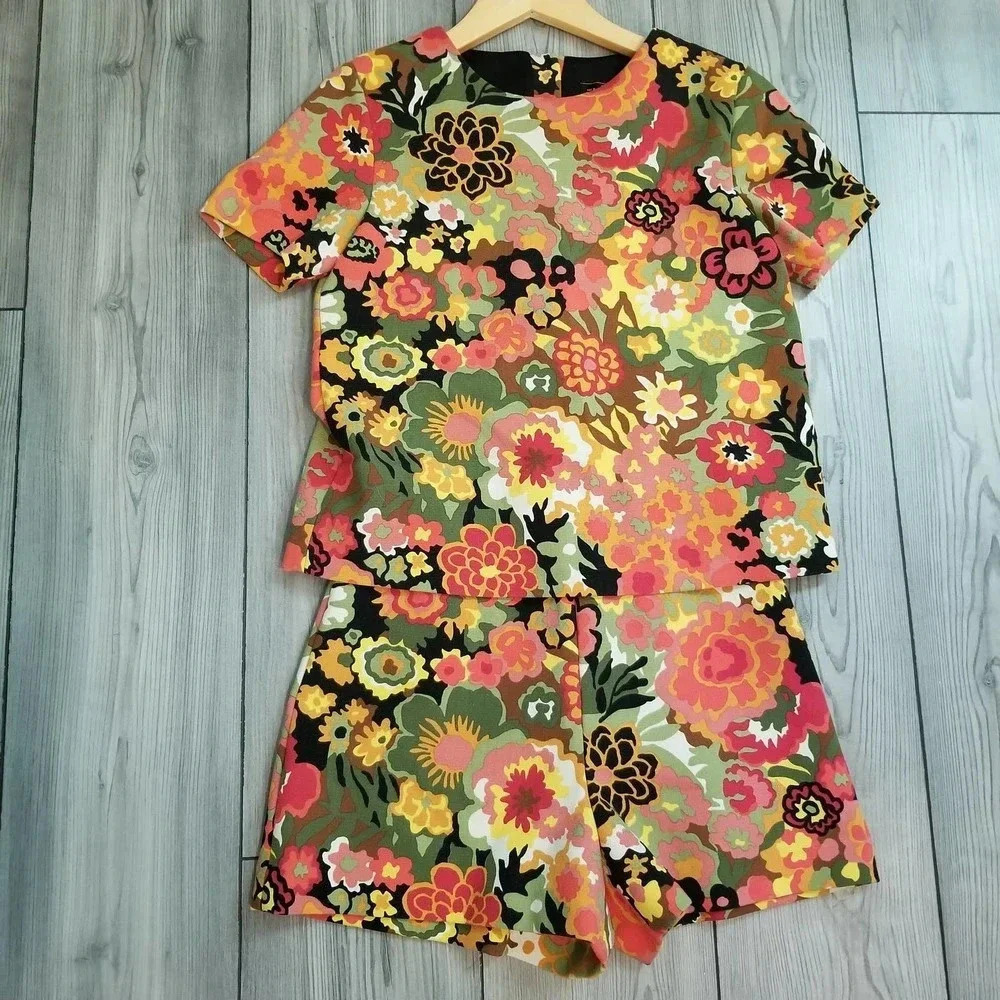 Zara Trafaluc Women's Floral Romper Size XS Button Key Hole - Picture 10 of 10